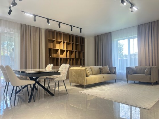 Новий будинок з ремонтом в м.Буча Буча