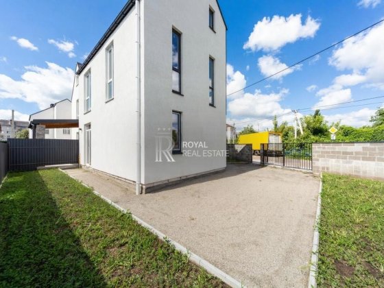 Продаж Таунхаус Бровари 3к 77м2 Газ Оптоволокно Електрика 13 кВт Бровари