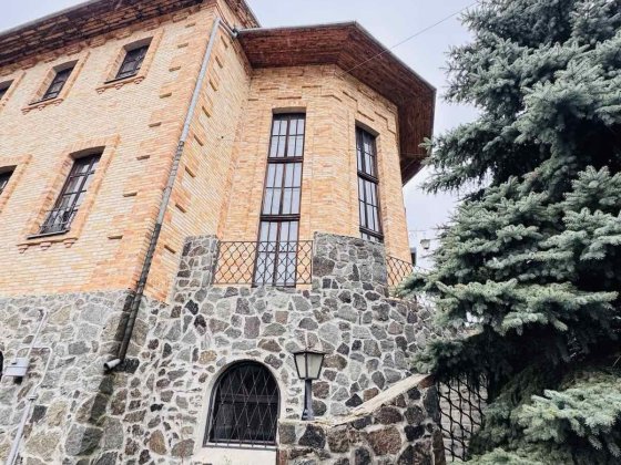 Два будинки на ділянці 13 соток.Продаж.Ірпінь. Ірпінь