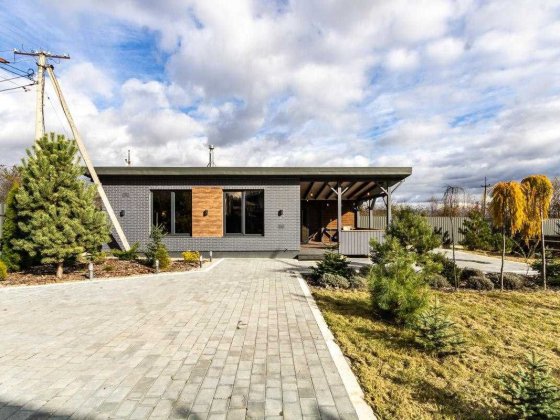 Продається 1к будинок з власною ділянкою та терасою.На території є чан Івано-Франківськ