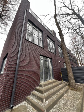 Таунхаус 130 м², 2 сотки, 2025 року. Центр Бучі. - фото 1