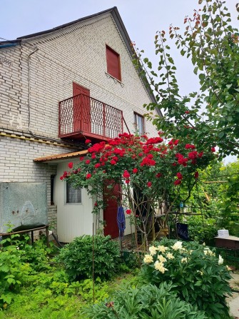 Продам частину будинку зі зручностями - фото 1