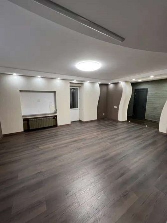 Продаж 2-к квартири вул. Срібнокільська 2а - фото 1