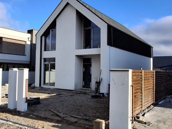 Сучасний будинок площею 140 м² на ділянці 4 сотки в Бучі біля лісу!!! Буча