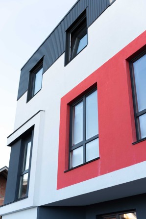 Кутовий таунхаус 121,0 м2 у Бучі з мансардою на даху, біля парку - фото 1