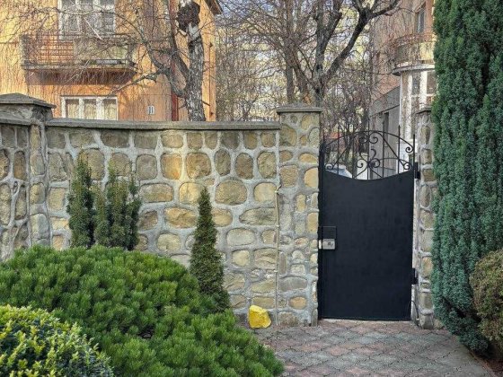 Продаж 3 поверхового будинку Ивано-Франковск