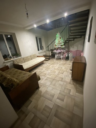 Двоповерховий дім в районі Залізничне селище - фото 1