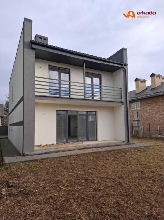 Продам будинок біля міського озера - фото 1