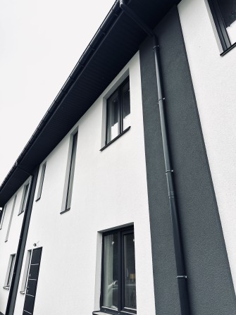 Просторий таунхаус з власною ділянкою в спокійному районі Ірпеня - фото 1