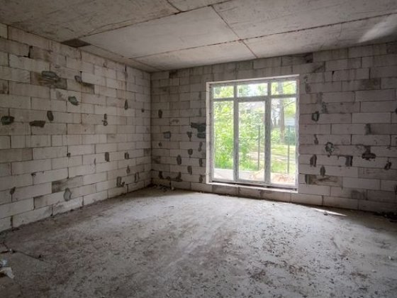 Крайній таун з великою ділянкою в центрі Бучі, дуже гарна тераса Буча