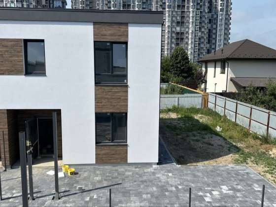 Дуплекс біля Гранд бурже. Центр Бучі. Буча