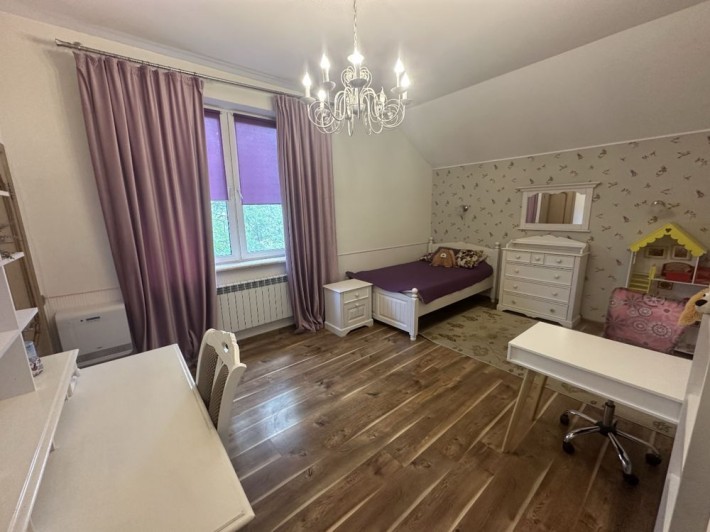 Неймовірний будинок у Бучі - фото 1