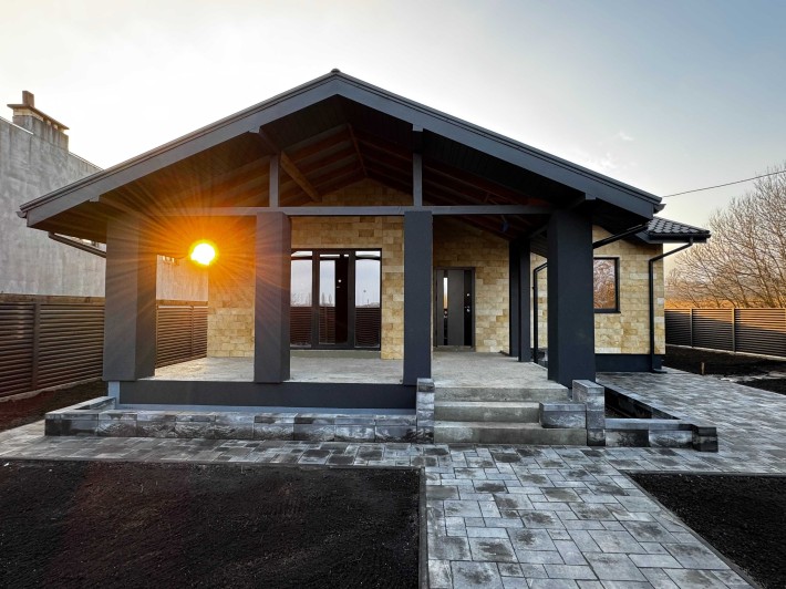 Продаж!Будинок з клінкерної цегли,3 кім. 5 соток.мінімальне оформлення - фото 1