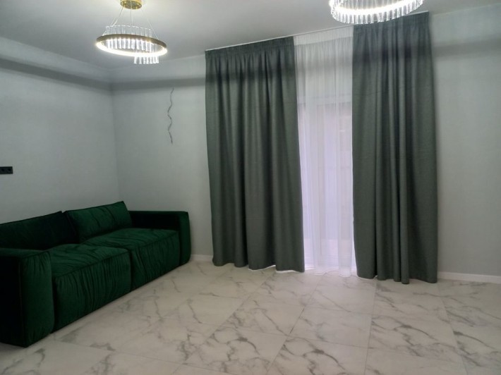 Таунхаус кутовий з новим ремонтом та меблями - фото 1