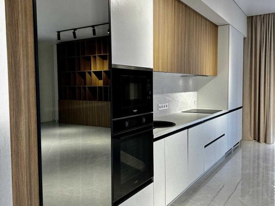 Будинок в Бучі з ремонтом і великою кухнею студією 43м2 Буча