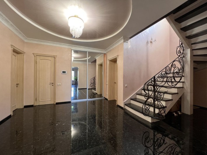 Продаж VIP-будинку для справніх гурманів - фото 1