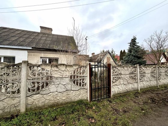 Продам пів будинку район Ковельськоії Луцк