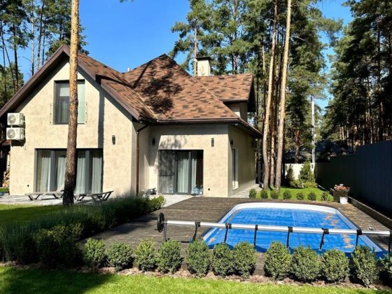 Продаж будинку 200 м2 з якісним ремонтом,10 соток з басейном та сауною Буча