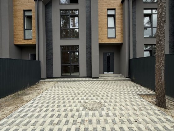 Таунхаус 125 м в лісовій Бучі біля Бістро Пекаря . Буча Буча