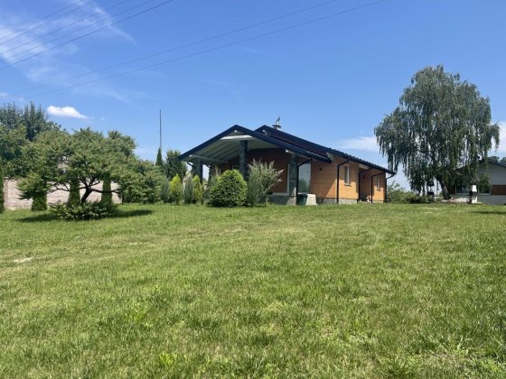 Продаж будинку в приміській зоні з ландшафтом. Можливо для двох сімей Луцьк