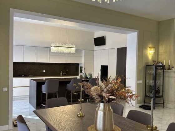 Будинок з новим дизайнерським, дуже якісним ремонтом!Газ, панелі Буча