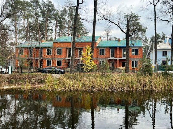 Будинок в Центрі Ірпеня з видом на ОЗЕРО, біля 3 школи, Райське місце Ірпінь