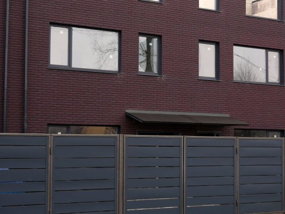 Таунхаус в серці міста Буча з терасою. Буча