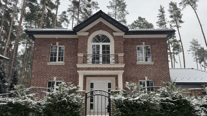 Ексклюзивний будинок на 10 сотках у Лісовій Бучі, класичний стиль. - фото 1