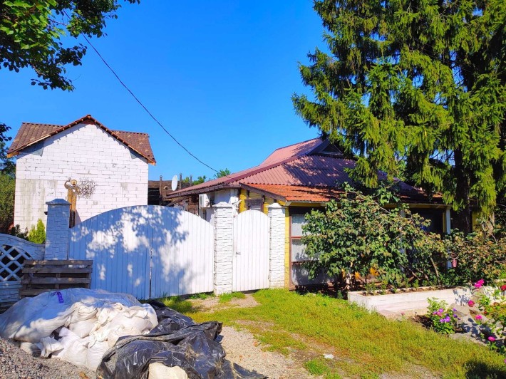 Частина Будинку біля Тролейбусної зуп. Інститут Зв'язку. ТРЦ "Київ" - фото 1