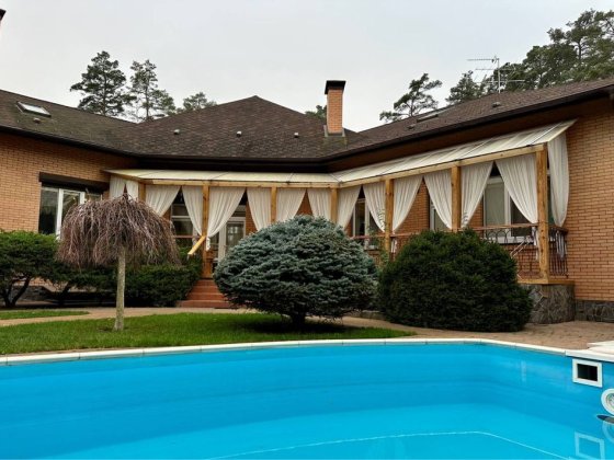 Продаж чудового будинку з басейном 640 кв на 20 сотках в Лісовій Бучі Буча