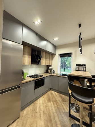 Будинок з дизайнерським ремонтом біля центрального парку! - фото 1