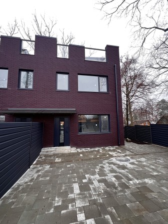 Таунхаус в серці міста Буча! вул. Києво-Мироцька, центр міста! - фото 1