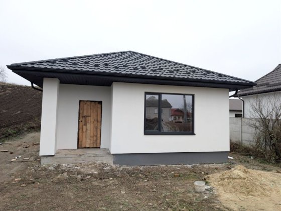 Американка поруч міста Ровно