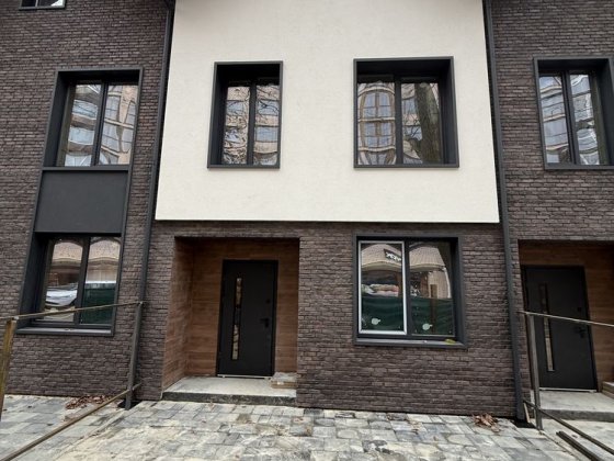 Ірпінь таунхаус центральними комунікаціями В пішому доступі школа Ірпінь