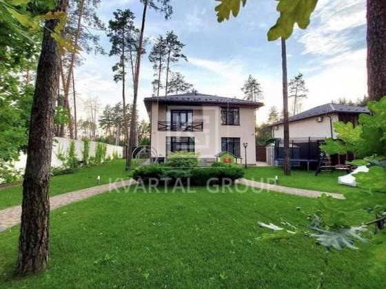 Продаж двоповерхового будинку на 10 сотках землі в Лісовій Бучі. Буча