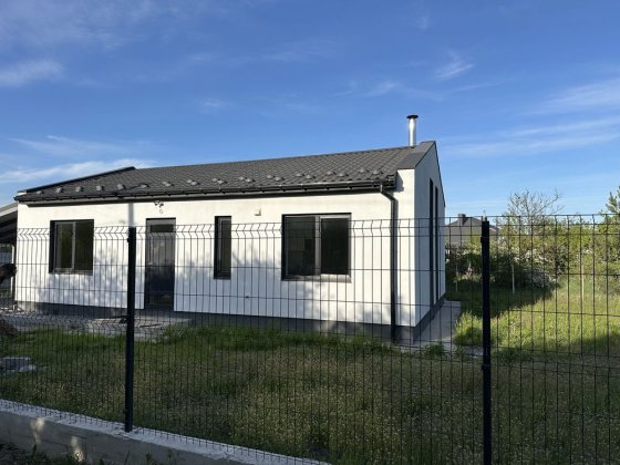 Продаж будинку з ремонтом в районі Зоопарку Ровно