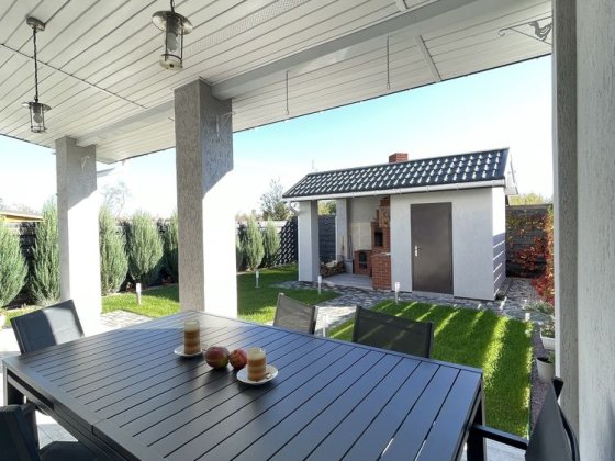 Дуплекс в іспанському стилі з ремонтом та меблями. Лісова Буча Буча