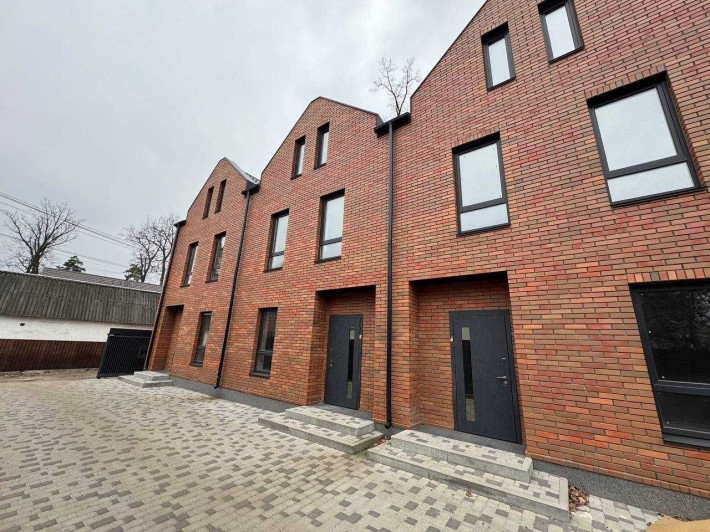 Чудова пропозиція таунхауса в центрі Бучі, 100м2, розтермінування, газ - фото 1