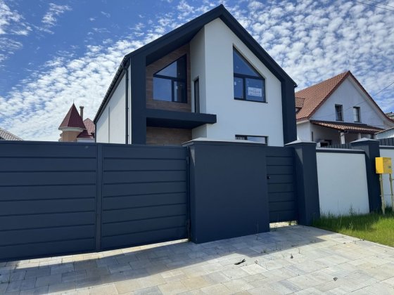 Будинок у котеджному містечку, якісний із великою ділянкою! Ірпінь