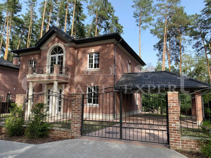 Элитные Коттеджи на закрытой территории в Лесной Буче ! - фото 1