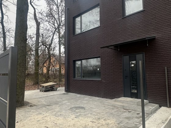 Ваш дім у серці Бучі: 130 м² + тераса на даху Буча