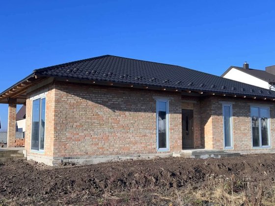 VPПродаж будинку з великою терасою  в місті Ровно