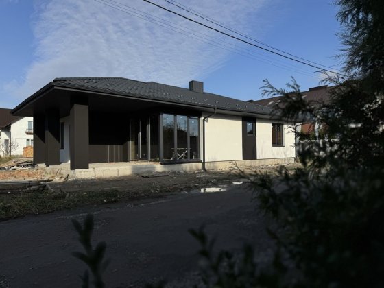 Продам Будинок! Масив Криниченька, 5сот землі! Рівне