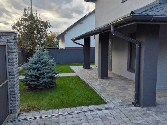 Будинок для сім’ї: 120 м², велика ділянка, тиша та природа Буча