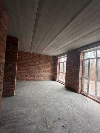 Кутовий таунхаус з цегли в Ірпені. 1 внесок - 30% | 2,46сот, ГАЗ - фото 1