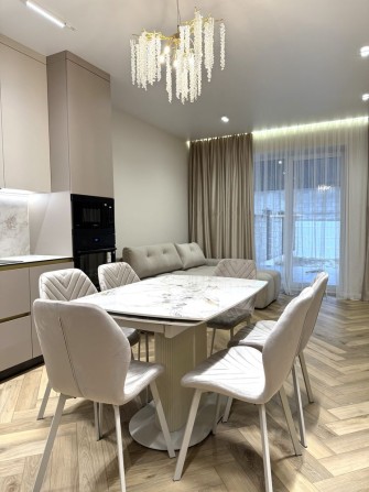 Розкішний котедж-двоян з ділянкою 5 сот! 83м2. - фото 1