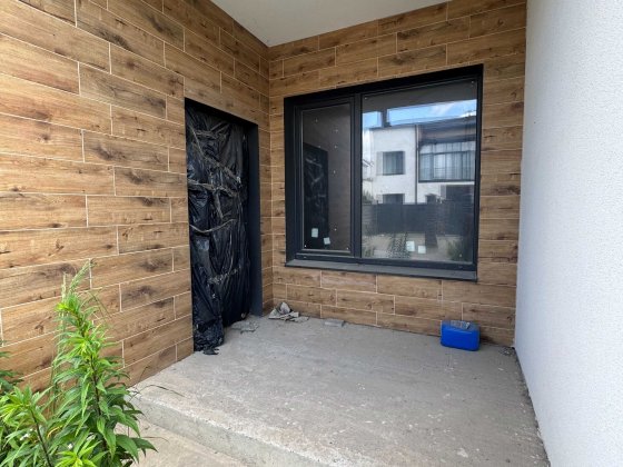 Продам котедж з міськими комунікаціями. Р-н Щасливе Рівне