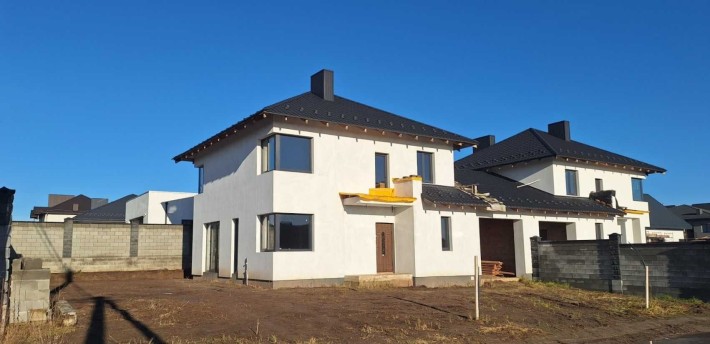 Котедж 165 кв. м з гаражем та ділянкою 4,8 соток - фото 1