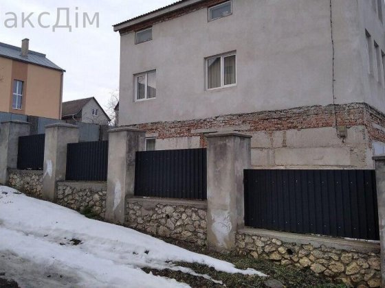 Продаж будинку в Тернополі, 8 кімнат, 300 м², 12 соток. Тернопіль