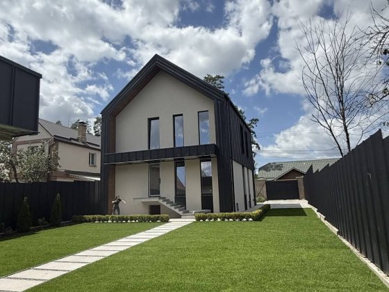 Двоповерховий будинок Ірпінь